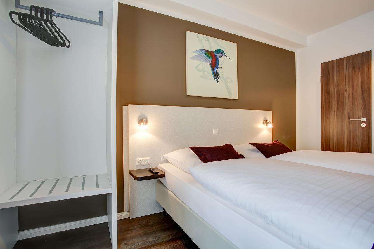 Hotel West Hamburgo Exterior foto