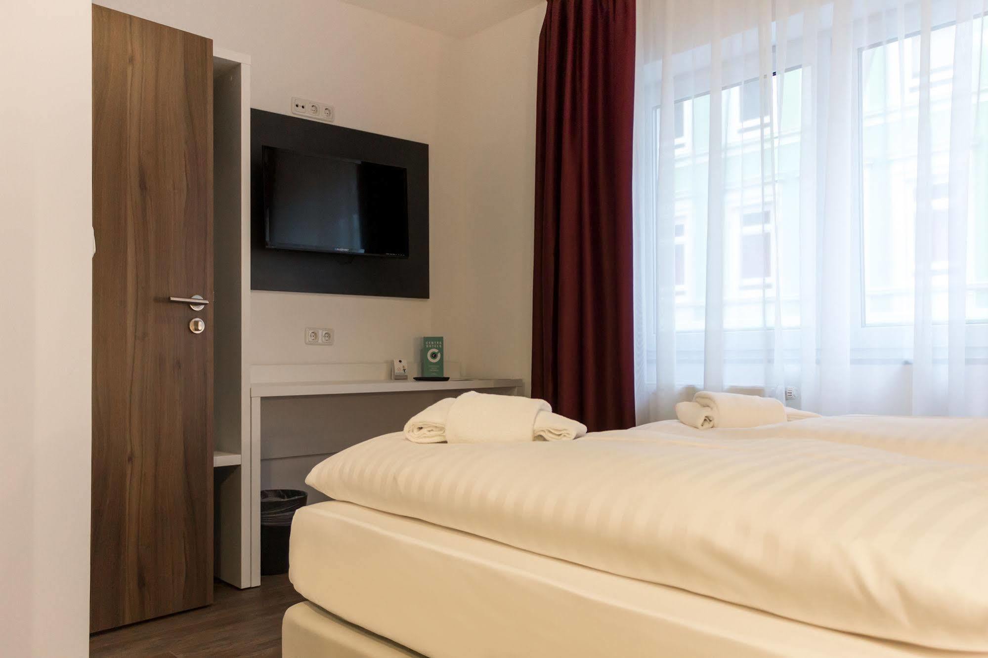 Hotel West Hamburgo Exterior foto