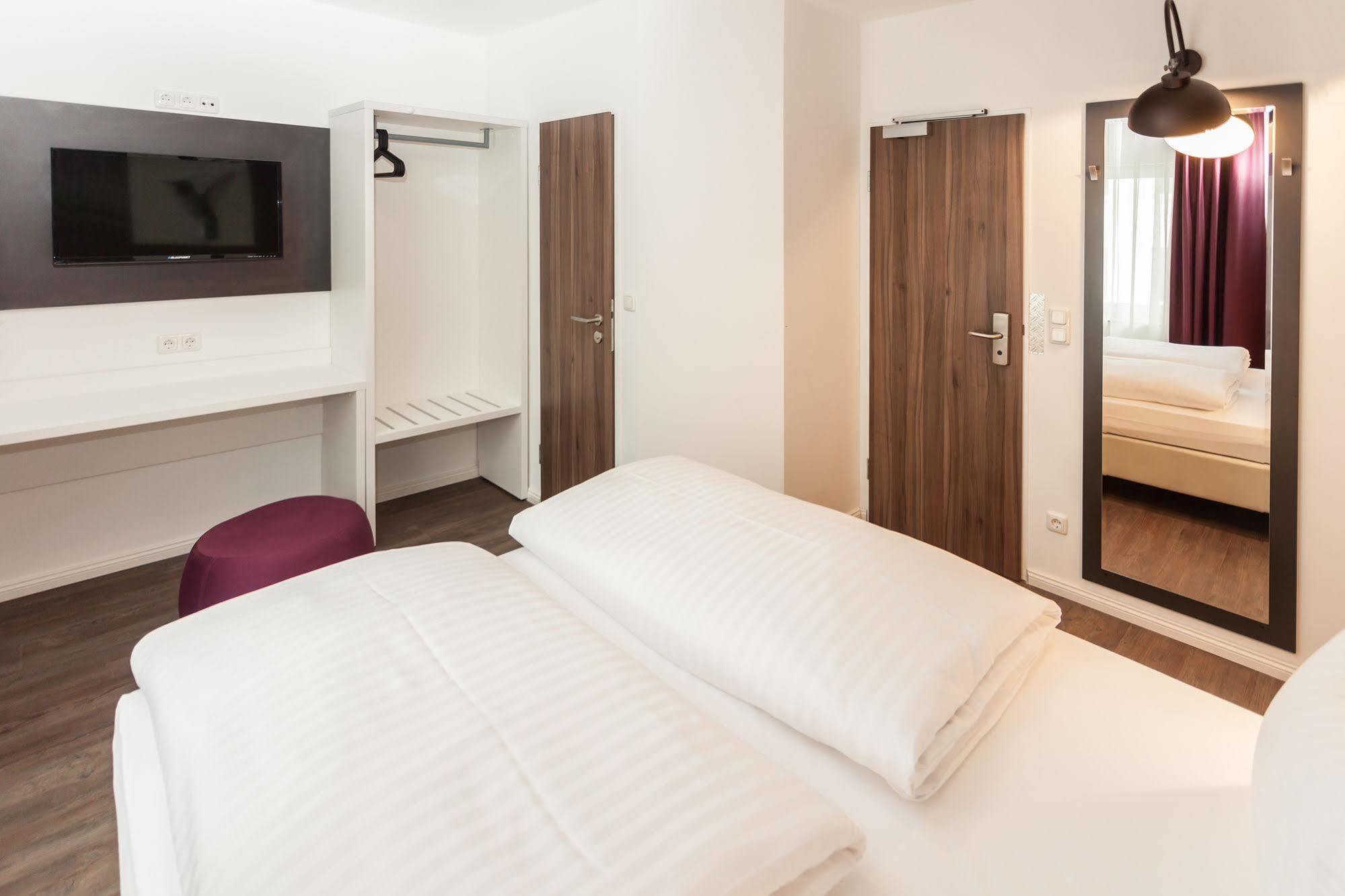 Hotel West Hamburgo Exterior foto